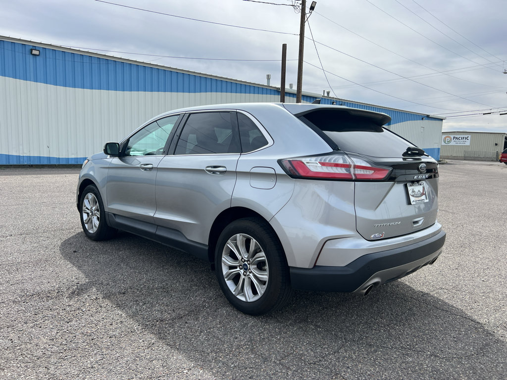 Used 2022 Ford Edge Titanium w/ Equipment Group 301A AWD/4WD image 14