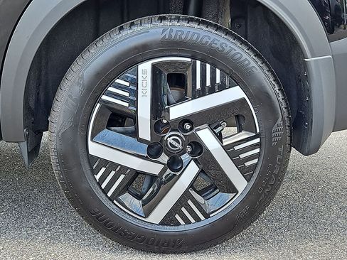 Used 2026 Nissan Kicks SV w/ SV Premium Package FWD image 37