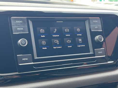 Certified 2022 Volkswagen Taos S image 13