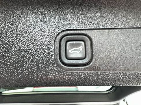 Used 2014 Chevrolet Suburban LTZ AWD/4WD image 29