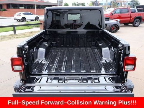 Used 2023 Jeep Gladiator Mojave w/ Trailer Tow Package AWD/4WD image 13