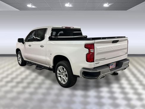 Used 2023 Chevrolet Silverado 1500 LTZ AWD/4WD image 2