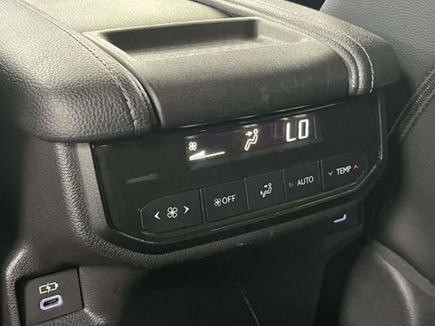 Used 2025 Toyota Grand Highlander FWD image 22