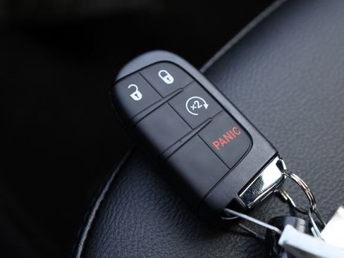 New 2026 Jeep Compass Latitude image 27