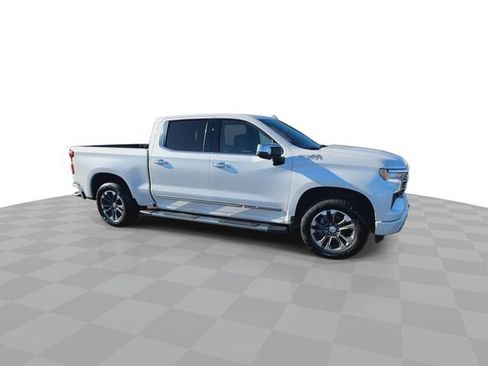 Certified 2025 Chevrolet Silverado 1500 High Country w/ Z71 Off-Road Package image 9
