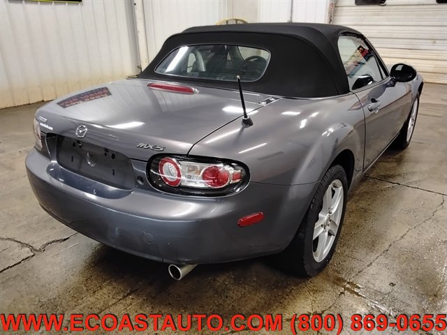 Used 2006 MAZDA MX-5 Miata Touring RWD image 6