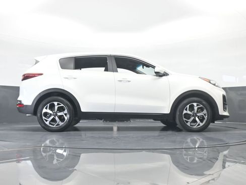 Used 2022 Kia Sportage LX image 54