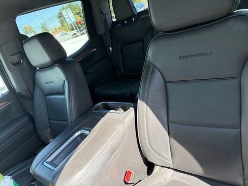 Used 2022 GMC Sierra 1500 Denali RWD image 5