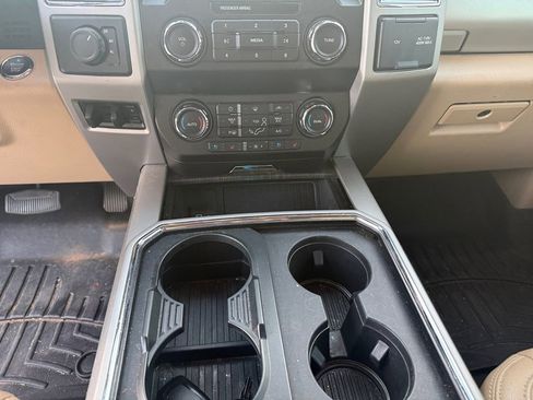 Used 2021 Ford F350 Lariat w/ Lariat Ultimate Package image 11