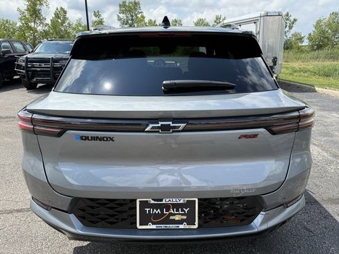 New 2025 Chevrolet Equinox EV RS image 6