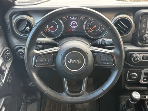 Used 2019 Jeep Wrangler Sport AWD/4WD image 7