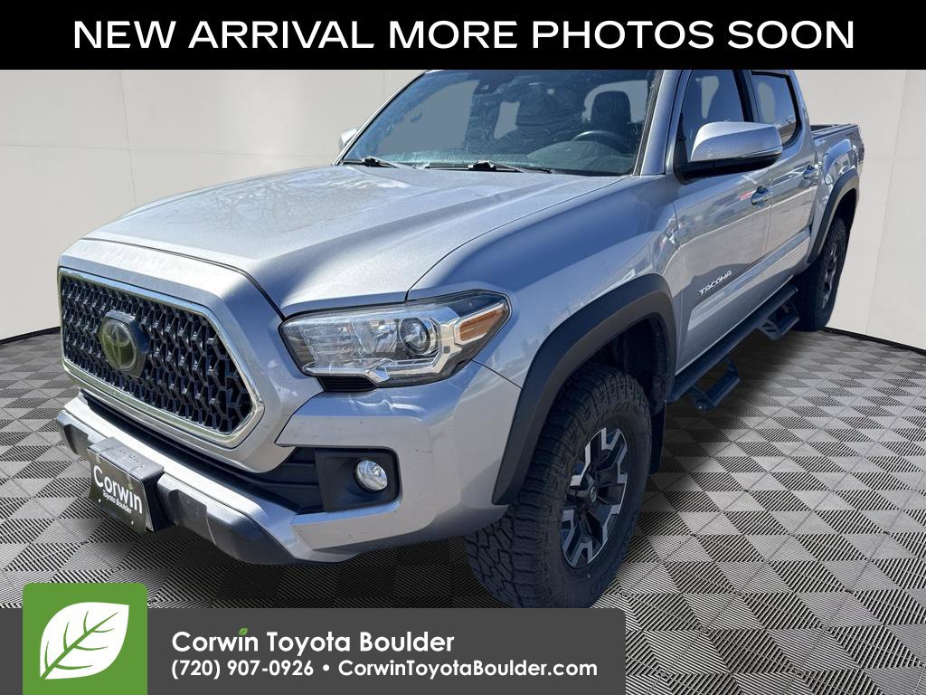 Used 2018 Toyota Tacoma TRD Off-Road w/ Technology Package AWD/4WD image 3