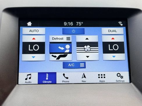Used 2016 Ford Edge Titanium w/ Technology Package AWD/4WD image 42
