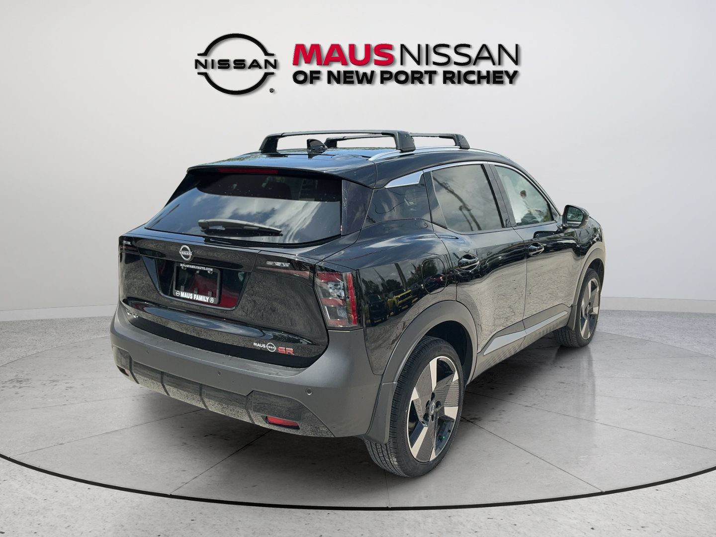 Certified 2025 Nissan Kicks SR FWD image 9
