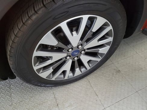 Used 2020 Ford Escape Titanium AWD/4WD image 31