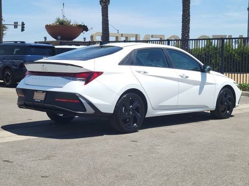 New 2026 Hyundai Elantra SEL Sport FWD image 4