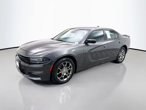 Used 2017 Dodge Charger SXT w/ AWD Premium Group image 3