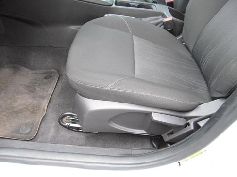 Used 2015 Ford Focus S image 20