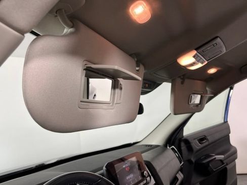 Used 2025 Nissan Pathfinder SV FWD image 37