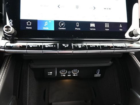 Used 2024 Jeep Grand Wagoneer Series II w/ Quick Order Packagew 28T image 31