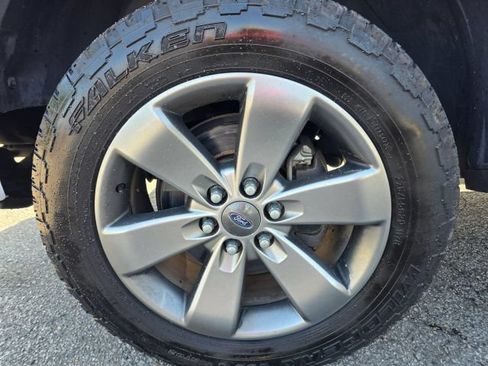 Used 2014 Ford F150 FX4 w/ Equipment Group 402A Luxury AWD/4WD image 9