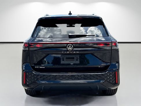 New 2026 Volkswagen Tiguan SEL R-Line AWD/4WD image 4