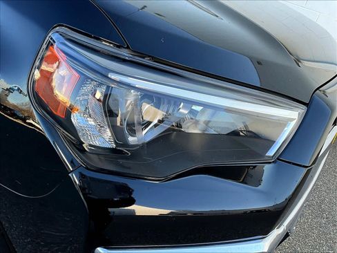 Used 2021 Toyota 4Runner Limited image 34