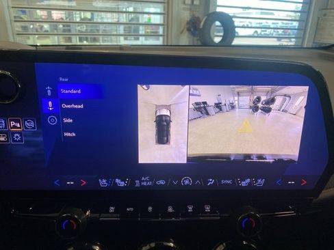 Used 2024 Chevrolet Blazer EV RS AWD/4WD image 18