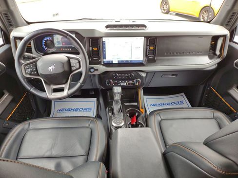 Used 2022 Ford Bronco Badlands image 17