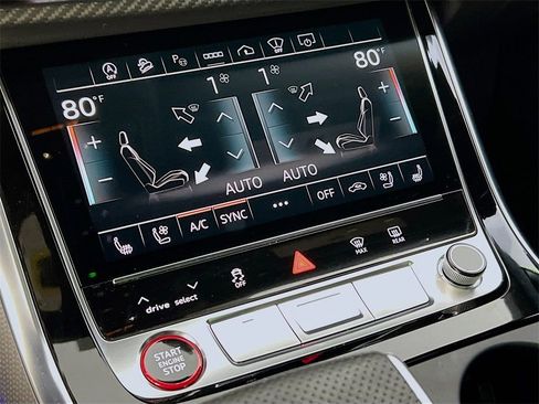 Used 2023 Audi RS Q8 4.0T image 18