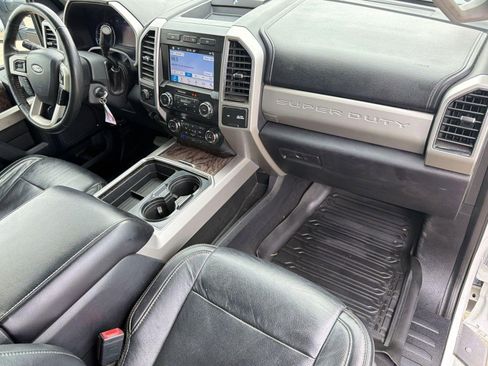 Used 2019 Ford F250 Lariat w/ Lariat Value Package image 26