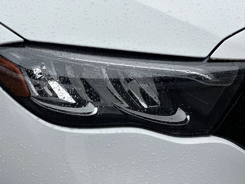 Used 2025 Mercedes-Benz E 350 4MATIC Sedan image 10