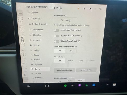 Used 2022 Tesla Model S AWD image 36