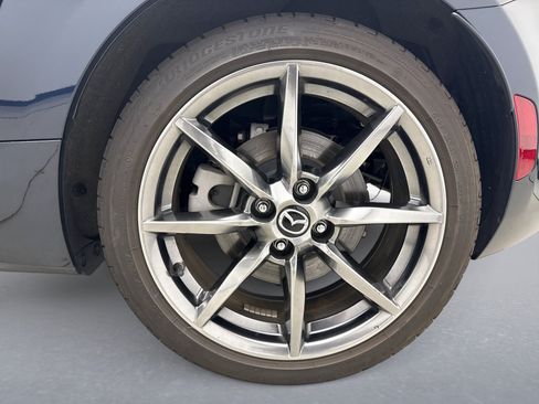 Used 2021 MAZDA MX-5 Miata RF Grand Touring RWD image 20