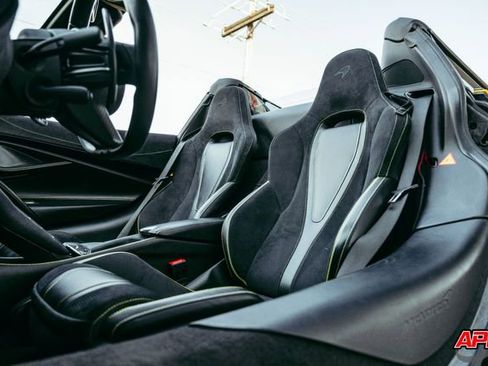 Used 2020 McLaren 720S Performance RWD image 4