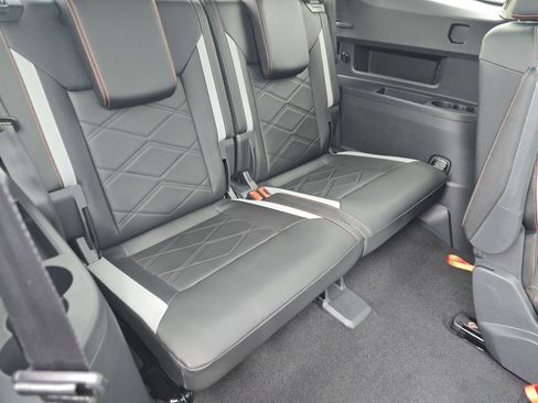 New 2026 Volkswagen Atlas Peak Edition image 19