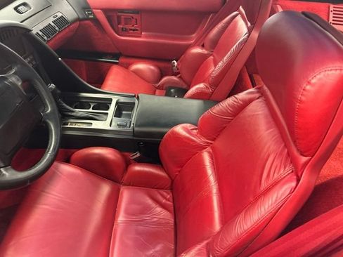 Used 1991 Chevrolet Corvette Coupe RWD image 12