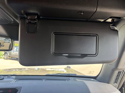 New 2025 Ford Bronco Badlands image 25