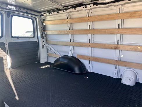 Used 2024 Chevrolet Express 2500 w/ Driver Convenience Package image 15