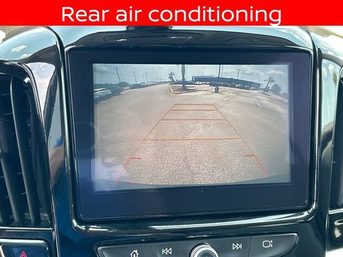 Used 2019 Chevrolet Traverse LT FWD image 18