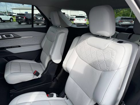 Used 2025 Ford Explorer Platinum w/ Ultimate Package RWD image 14