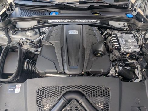 New 2026 Porsche Macan S image 28