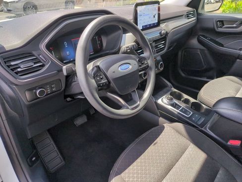 Used 2025 Ford Escape Active AWD/4WD image 15