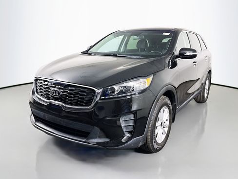 Used 2020 Kia Sorento LX image 4
