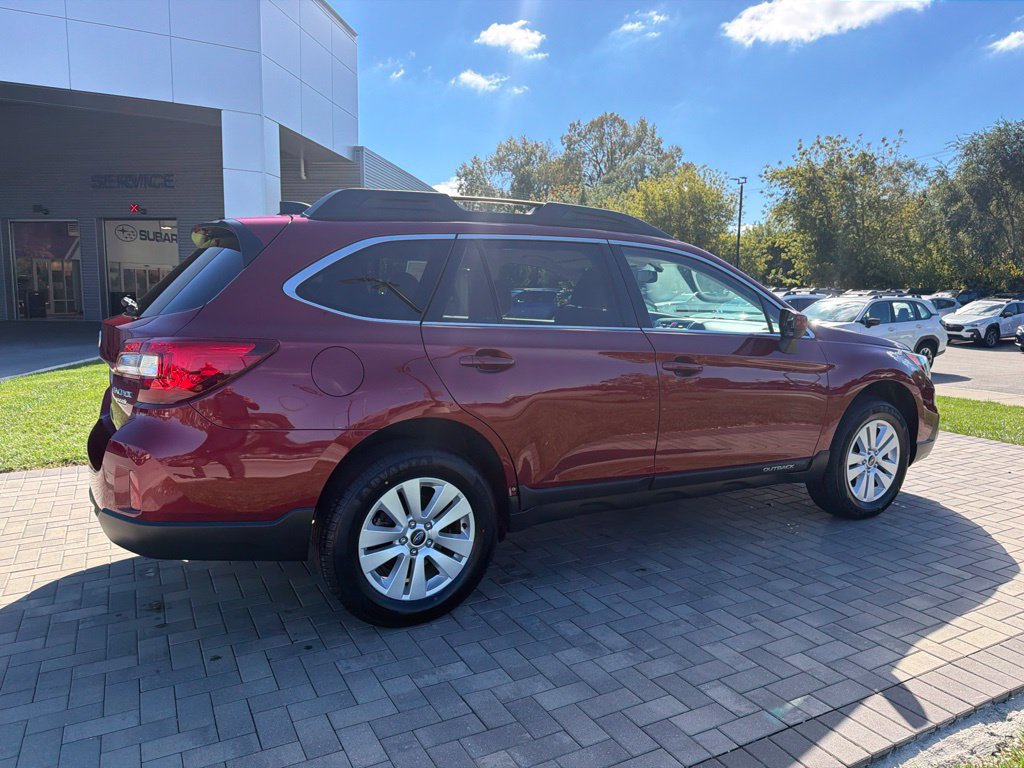 Used 2017 Subaru Outback 2.5i Premium AWD/4WD image 6