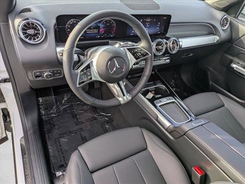 New 2026 Mercedes-Benz GLB 250 4MATIC image 10