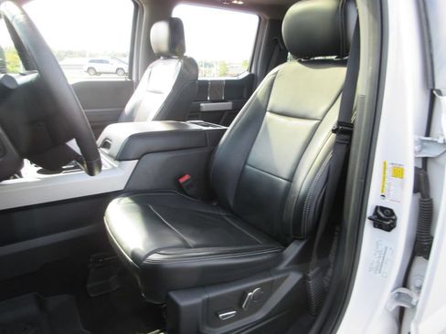 Used 2019 Ford F250 Lariat w/ Lariat Ultimate Package AWD/4WD image 24
