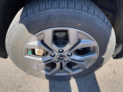 Used 2024 Kia Seltos LX AWD/4WD image 5