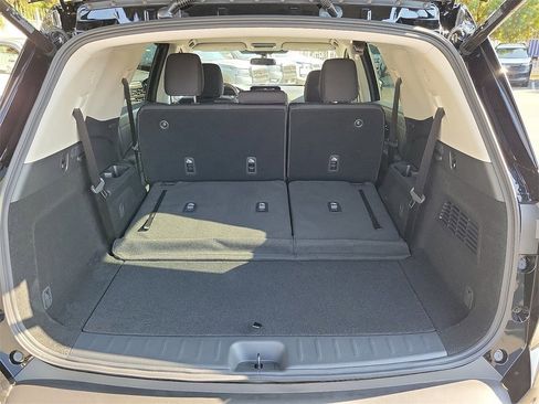 New 2025 Nissan Pathfinder SV image 13