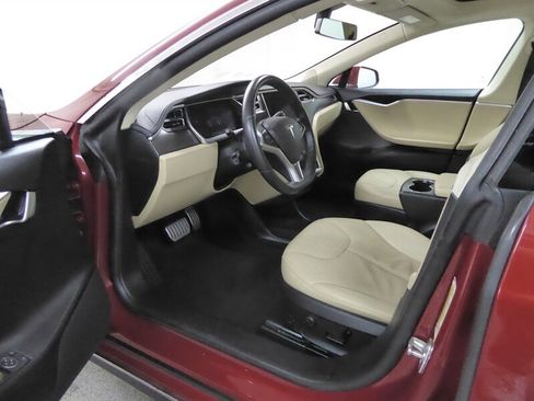Used 2013 Tesla Model S Performance image 16
